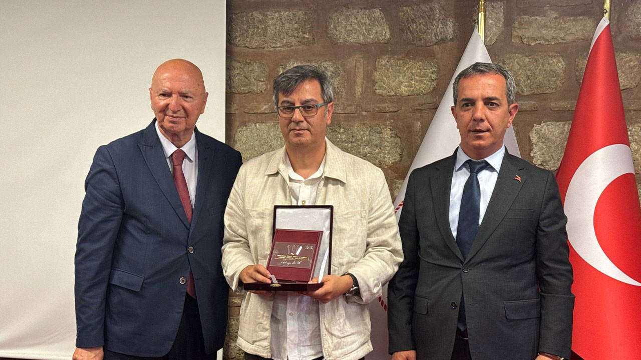 Orhan Kemal Roman Armağanı yazar Ahmet Büke’nin