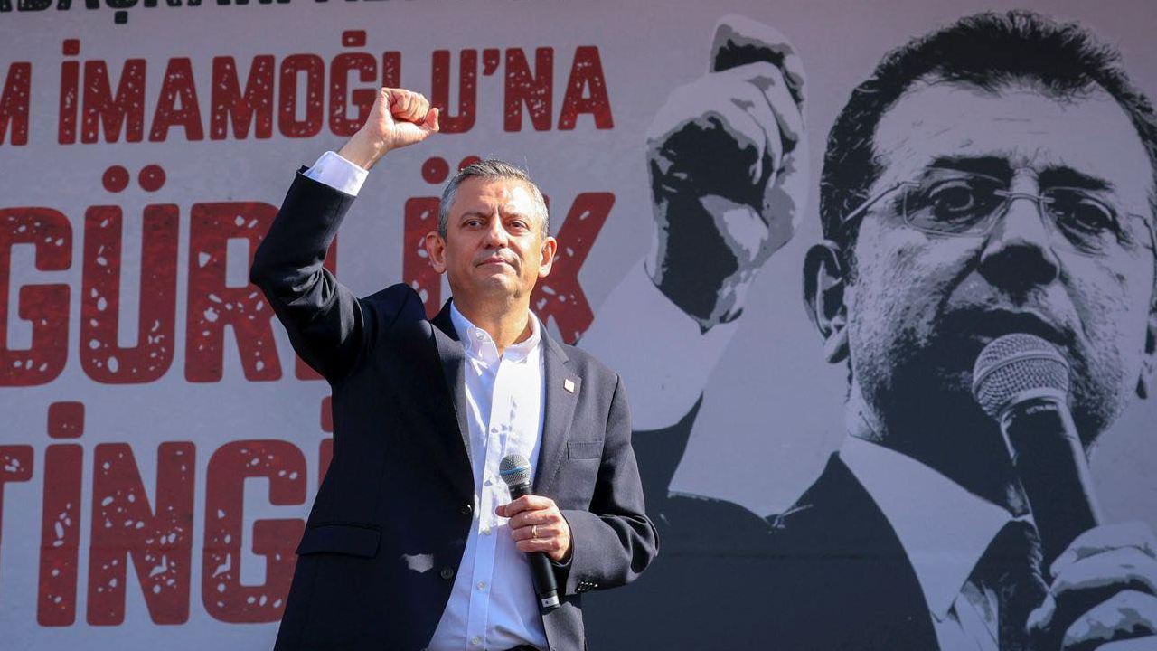 Özgür Özel’den karşı atak: Mahkemeden CHP’ye çağrı heyeti istenecek