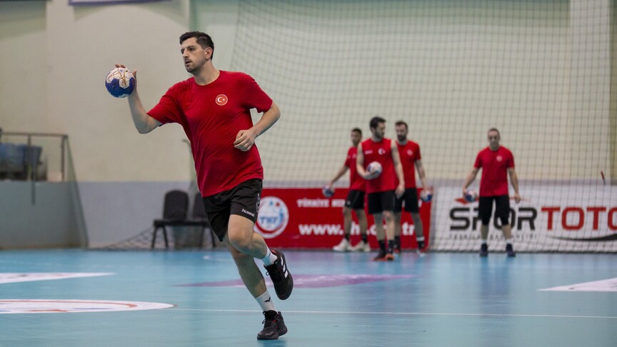 A Milli hentbolcüler dünya arenasına özel davetle çıkıyor