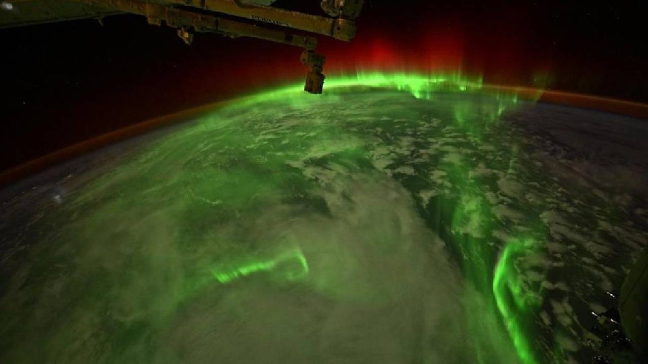 NASA astronotu çekti: Kuzey ışıkları uzaydan böyle görüntülendi