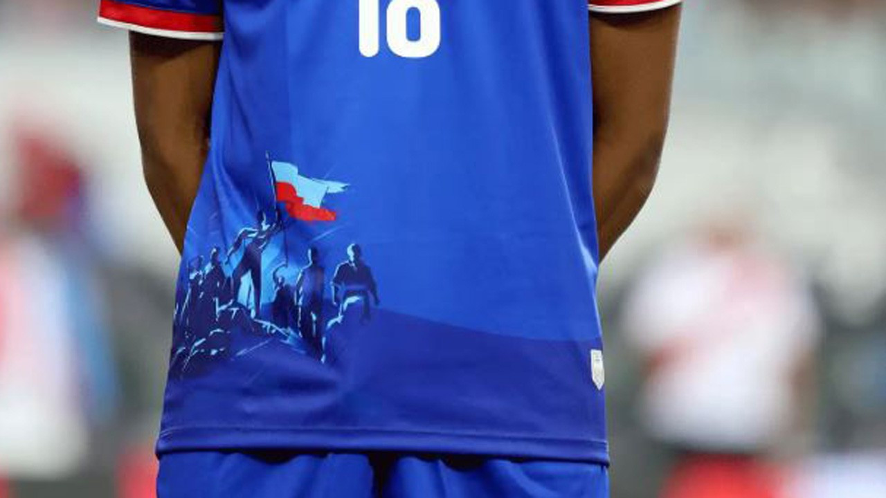 FIFA’dan siyaset yasağı: Bir takımın Dünya Kupası formaları değişti