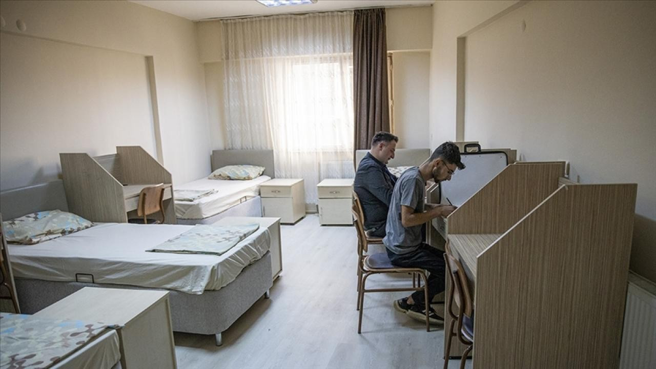 İBB’nin öğrenci yurt ücretlerine yüzde 35 zam