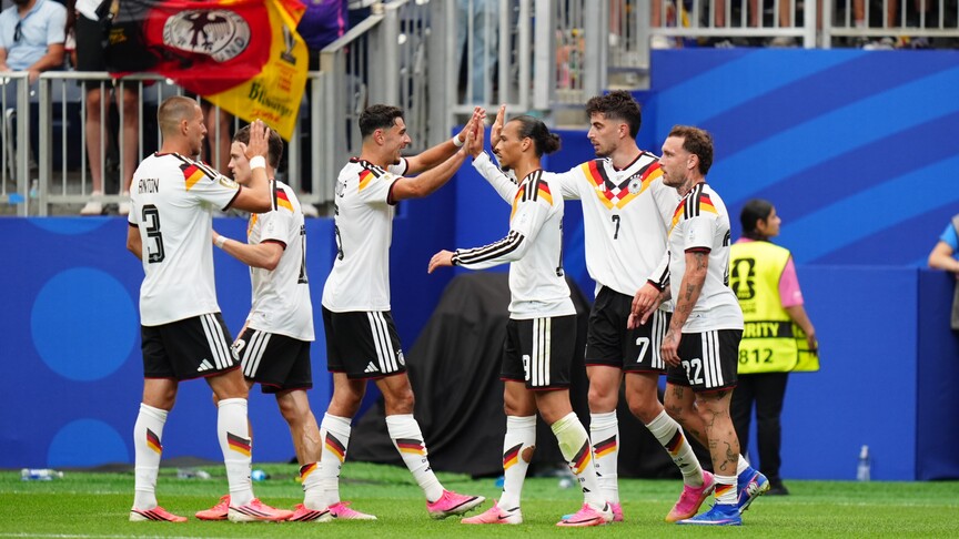 Almanya bildiğiniz gibi: 7-1 yendiler, yedinci gole bile sevindiler