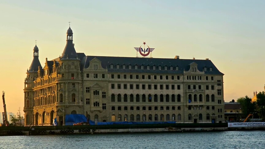 Haydarpaşa’nın ‘faça’sı yenilendi: Üç cephede restorasyon ve konservasyon bitti