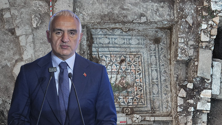 Antalya’da nehir tanrısı mozaiği gün yüzüne çıkarıldı: Sınırlı sayıda örneği var