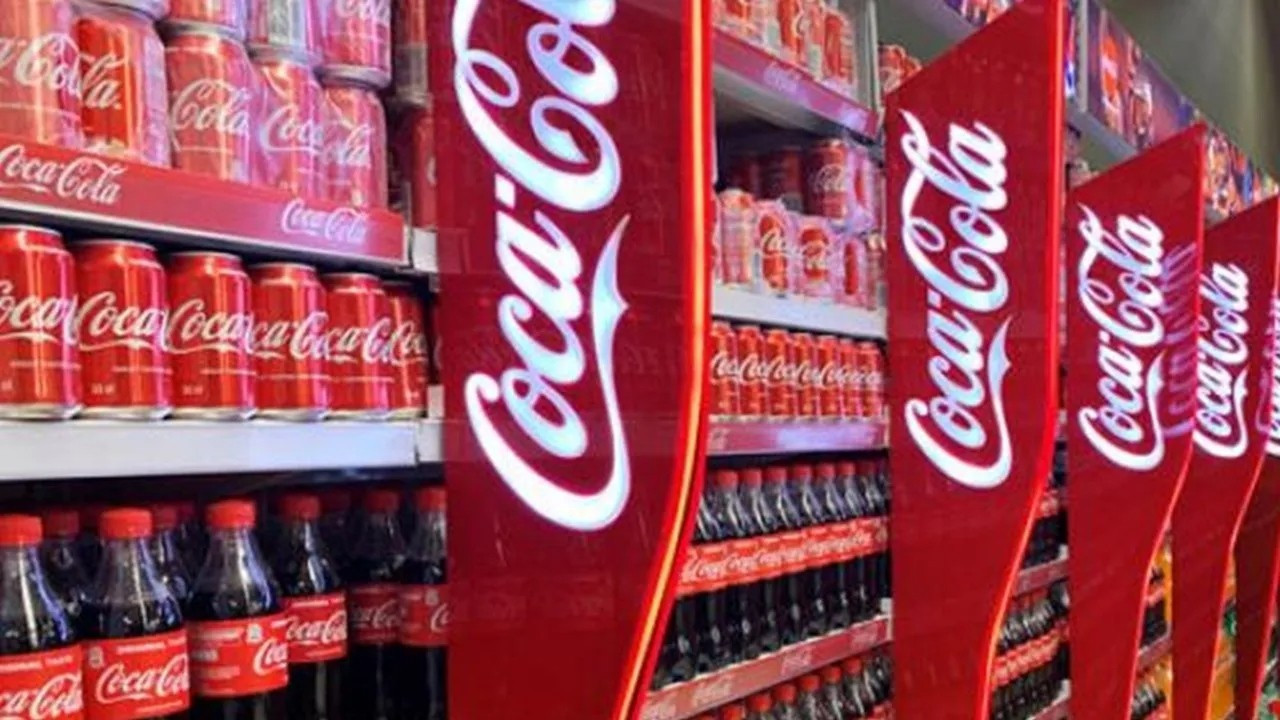 Rekabet Kurulu karar aldı: Coca Cola’nın görünürlüğü azaltılacak