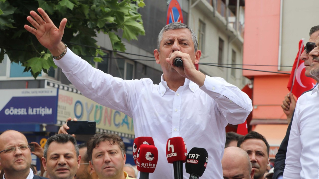 Özel: Sokakta bir bankın üzerindeyiz ama milletin gönlündeyiz