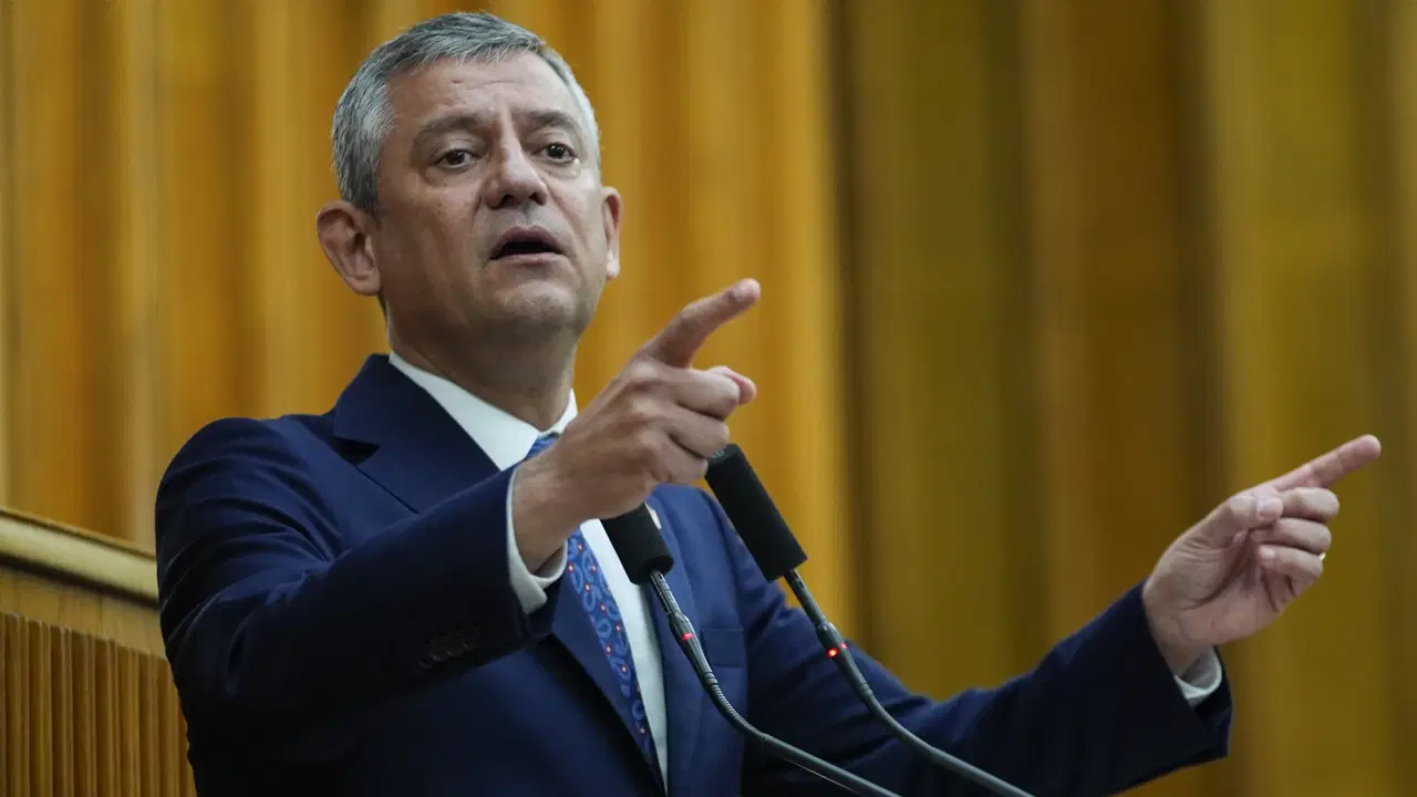 Özgür Özel açıkladı: O kurultayda Kemal Beye oy vermiş delegelerden 520’si bugün kurultay için imza verdi