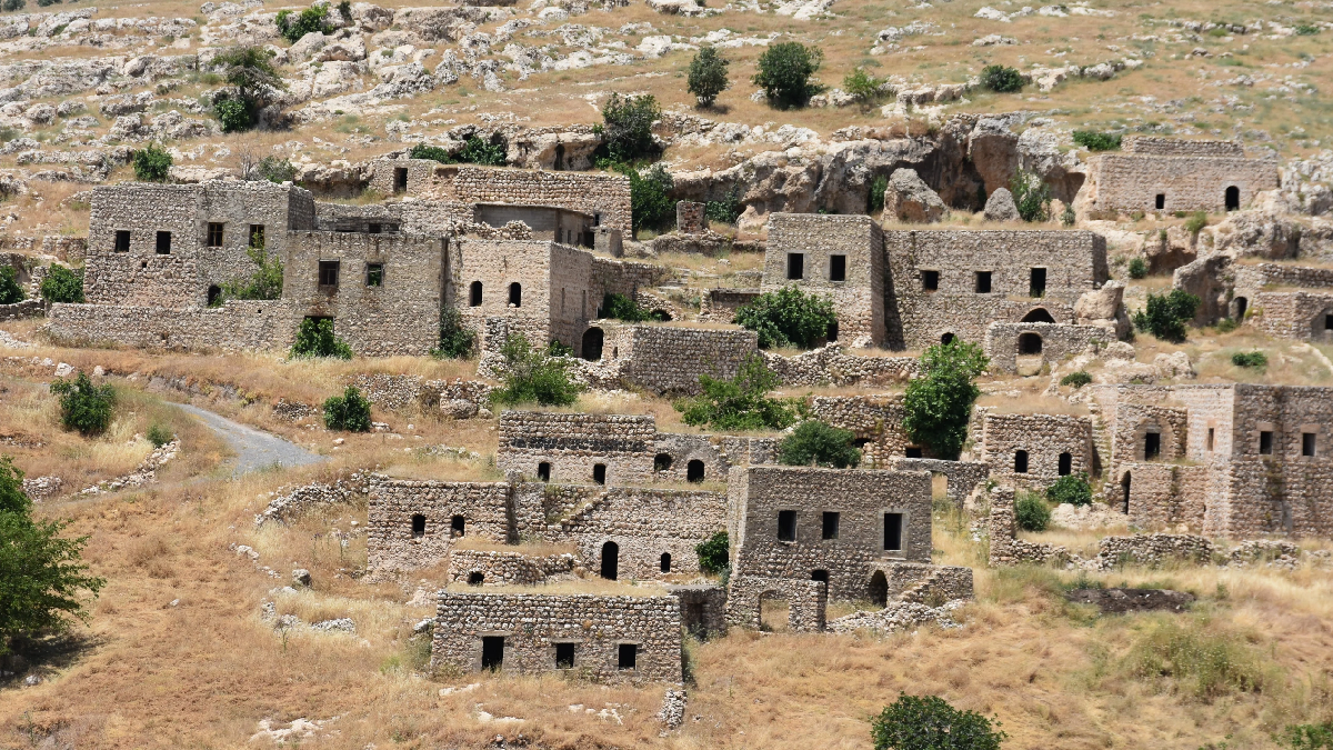 Hayalet köye Avrupa’dan dönüşler başladı