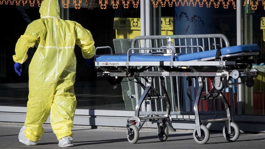 Fransa’da beş kişi Ebola karantinasında