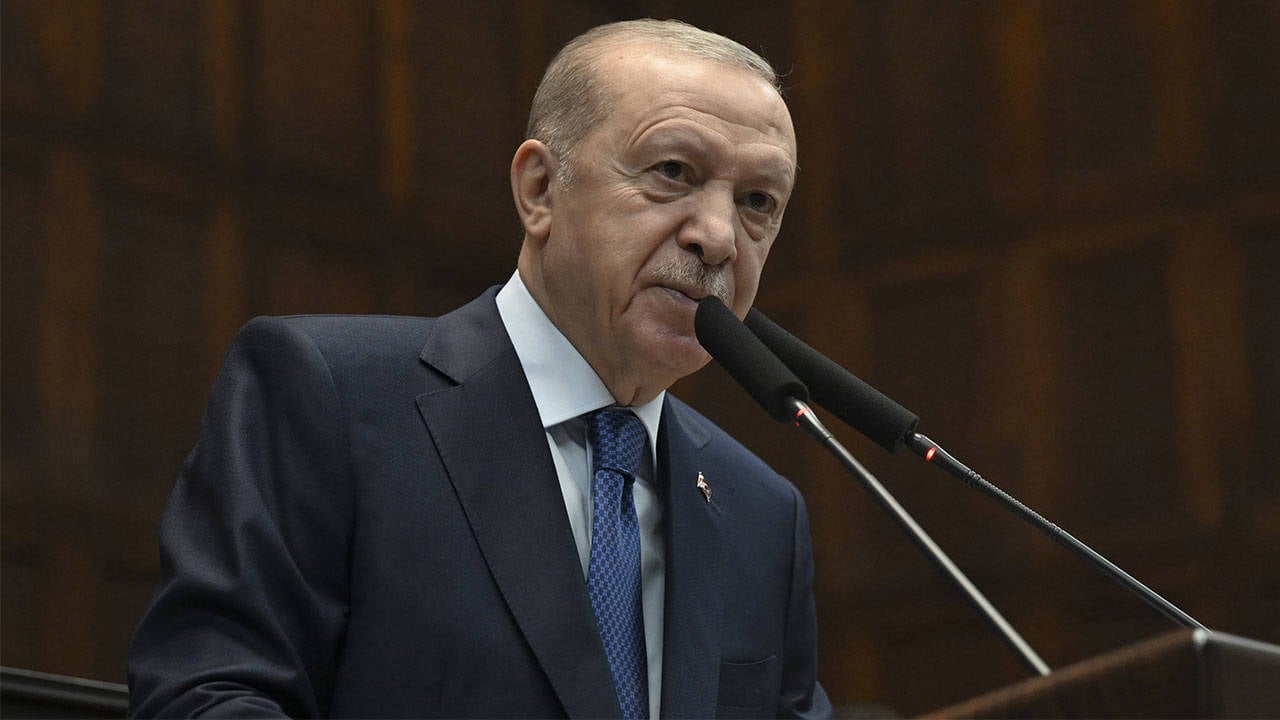 Erdoğan: Siyaset tepeden bakma yeri değildir