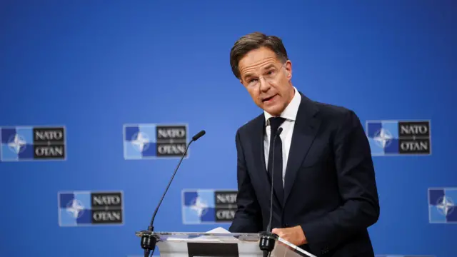 Rutte Rus lidere seslendi: Kendimizi savunacağız Vladimir