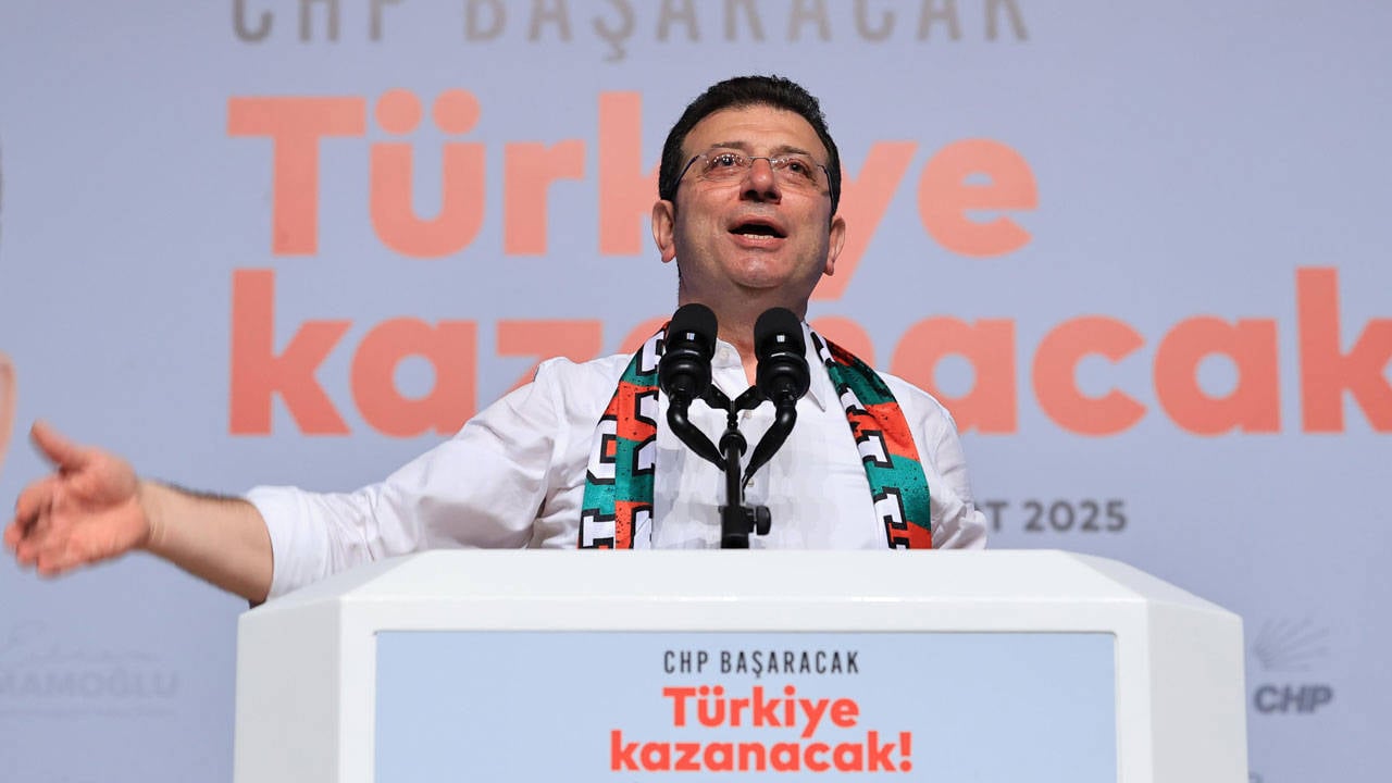 Tutuklu gazeteci sordu, tutuklu başkan cevap verdi: Milleti seçeneksiz bırakmayız