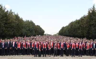 Koç Holding 6 bin kişiyle Anıtkabir’e gitti