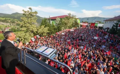 Erdoğan zayıflığını sergilerken