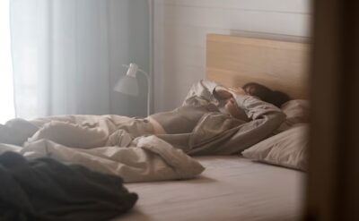 Kocam her gece ben uyuduktan sonra eve geliyor