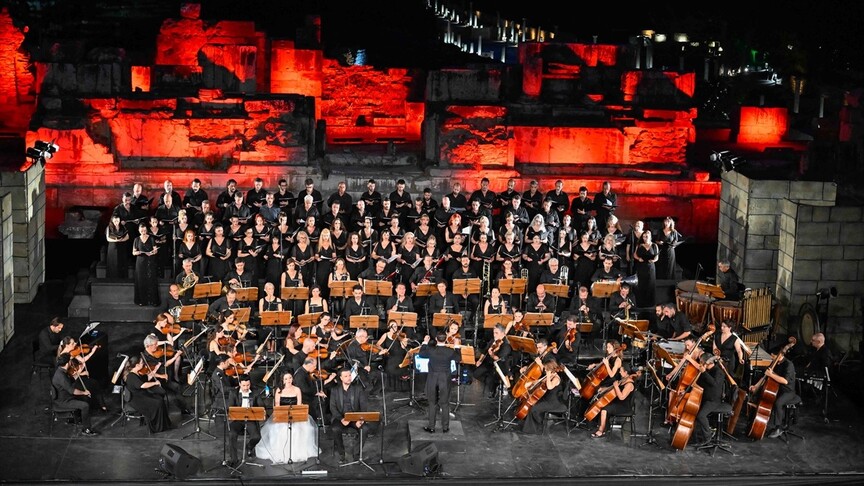 ‘Carmina Burana’ Efes’te sanatseverlerle buluştu
