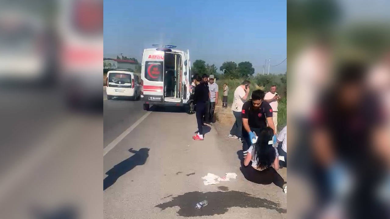 Gemlik'te işçi servisi ile otomobil çarpıştı: 15 yaralı