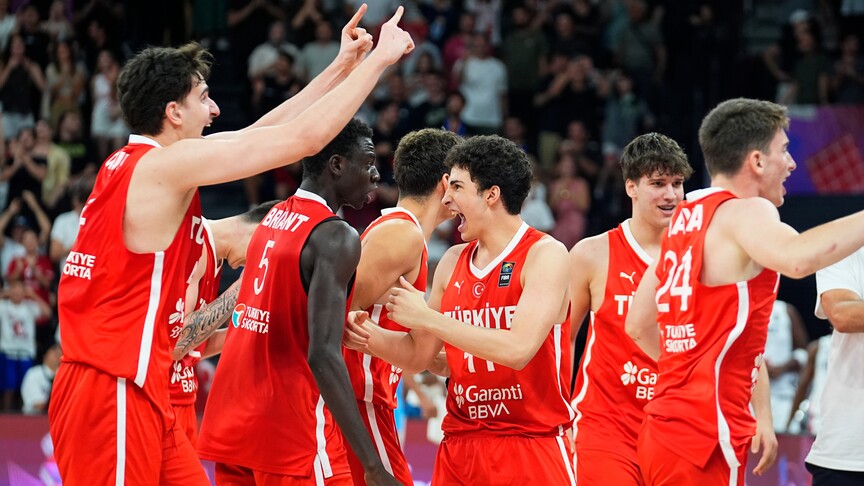 Harikasınız gençler! 17 Yaş Altı Milli Basketbol Takımı, Dünya Kupası’nda yarı finale yükseldi