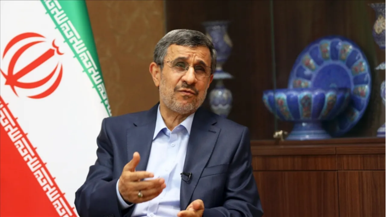 Mahmud Ahmedinejad, Ali Hamaney'in Cenaze Töreninde Görüntülendi