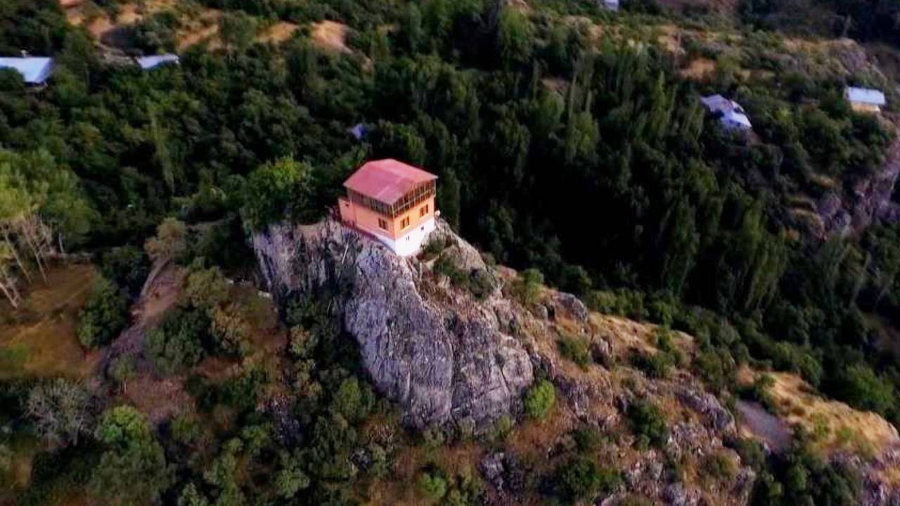 96 basamakla çıkılıyor: ‘Düğün Dernek 2’nin çekildiği eve 30 milyon istendi