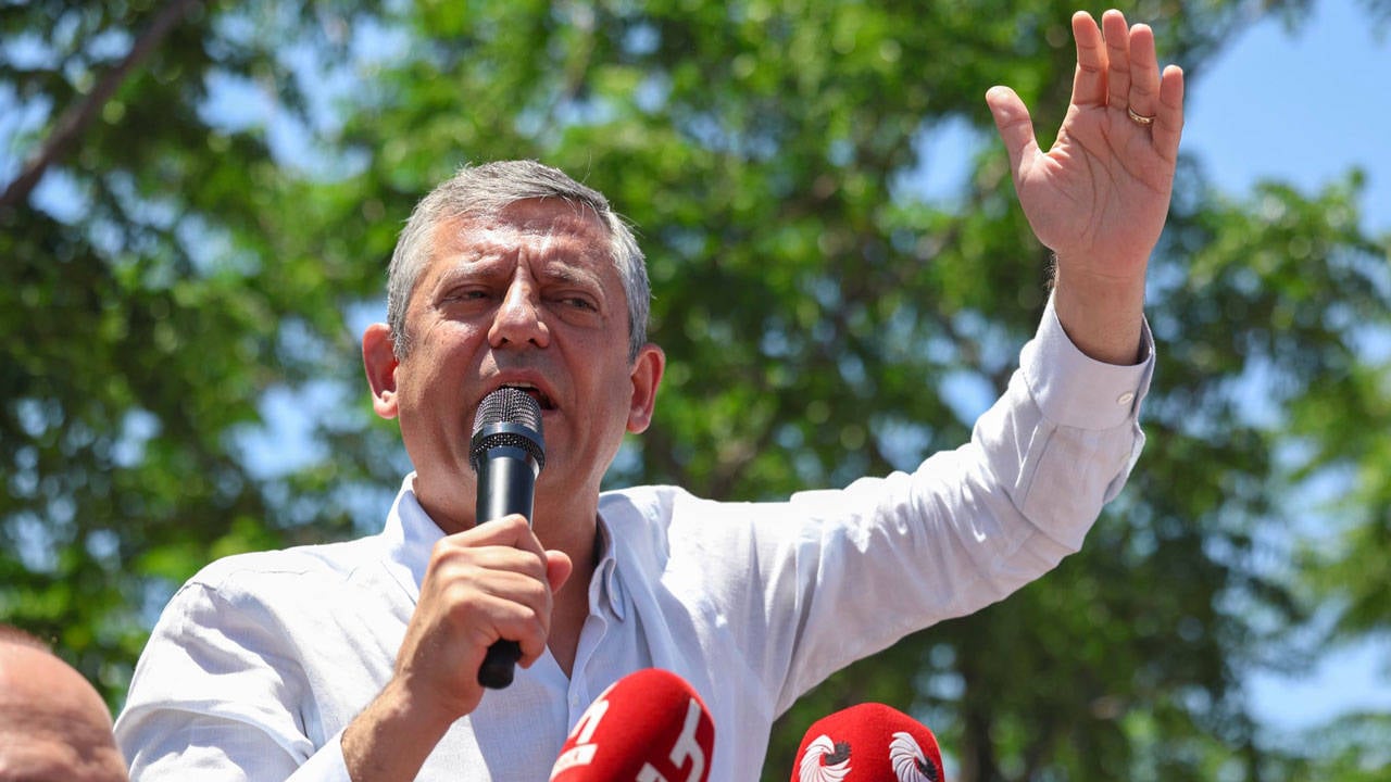 Özgür Özel Çankaya operasyonuna tepki verdi: Bu sabah yine vicdansızlığa uyandık