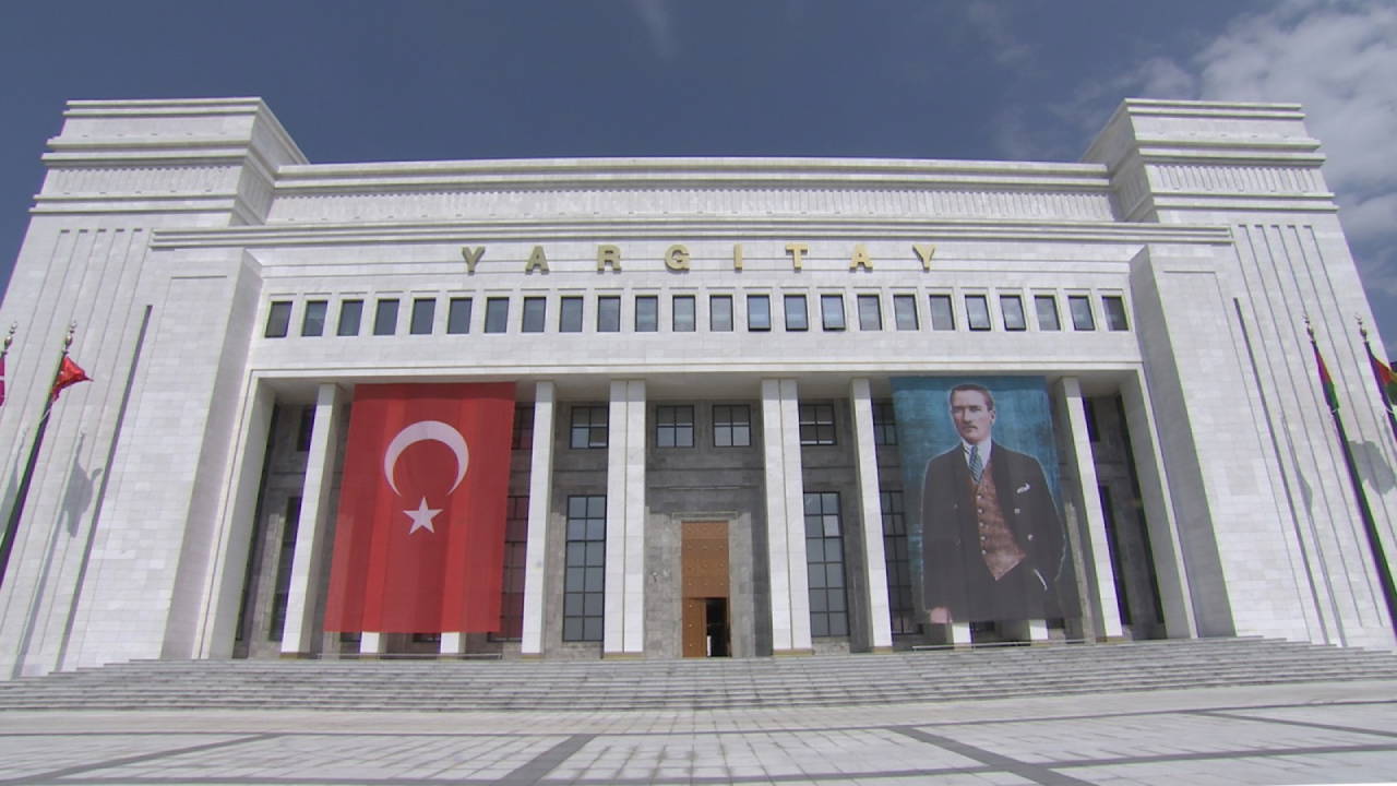Yargıtay’dan emsal karar: İşyerinde küfür ve hakaret tazminat yaktı