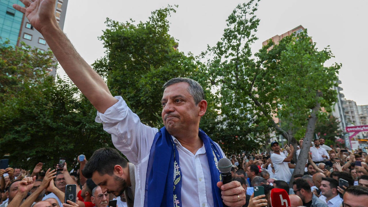 Özgür Özel Ak Parti’nin kalesindeydi: ‘Çık karşımıza ikinci kez yarışalım’