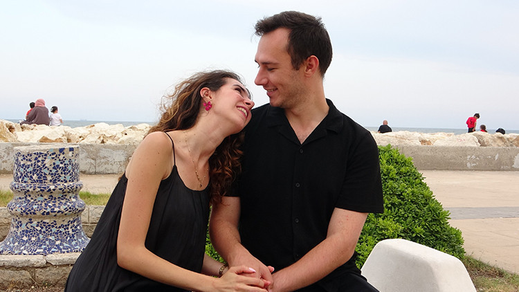 Terapi günlerinde aşk: Fizyoterapist hastaya aşık olunca…