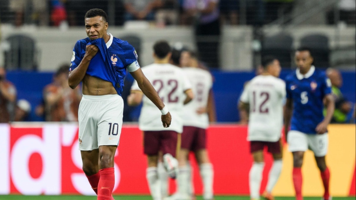 Yenilgi ağır eleştiri getirdi: Mbappe hocasının taktiğini hedef aldı