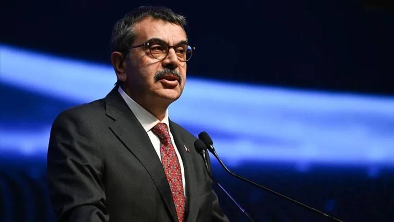 Kurtuluş Savaşı sözlerine tepki: Yusuf Tekin hakkında suç duyurusu yapıldı