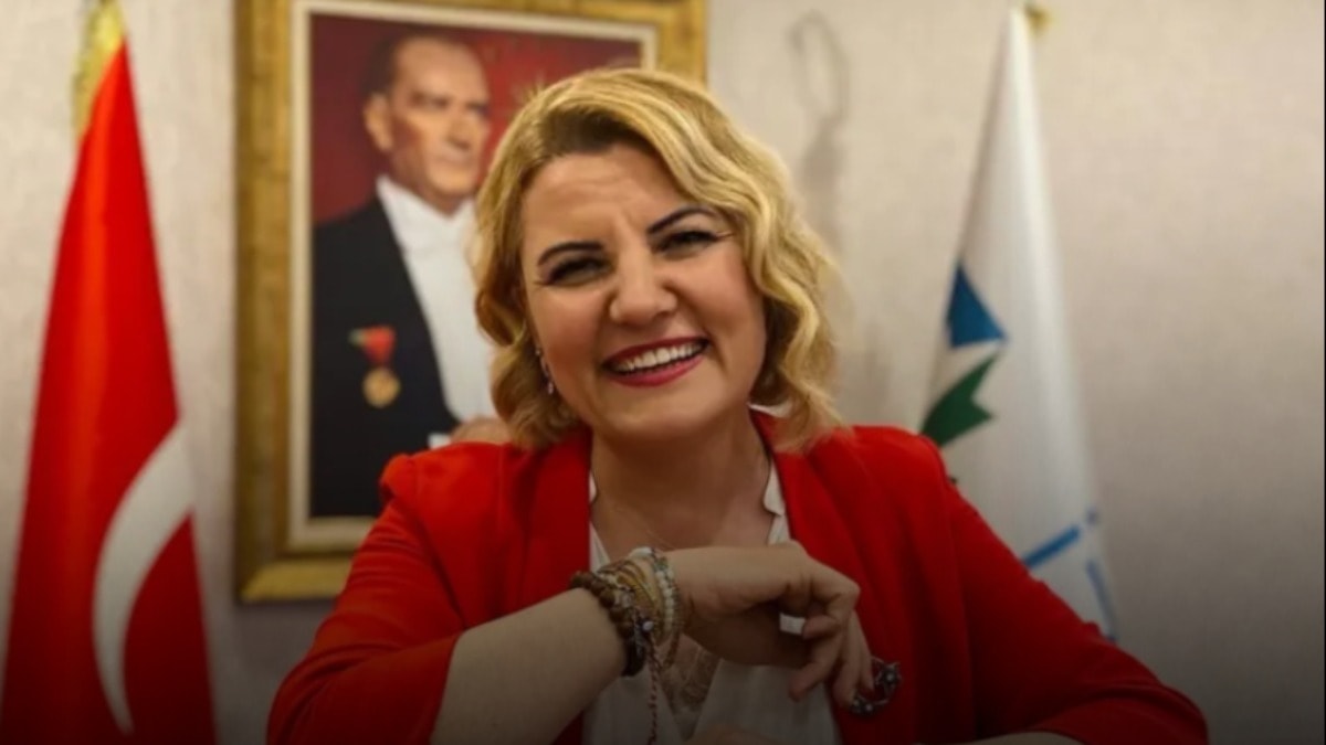 İzmit Belediyesi’ne şafak operasyonu: Belediye Başkanı gözaltında