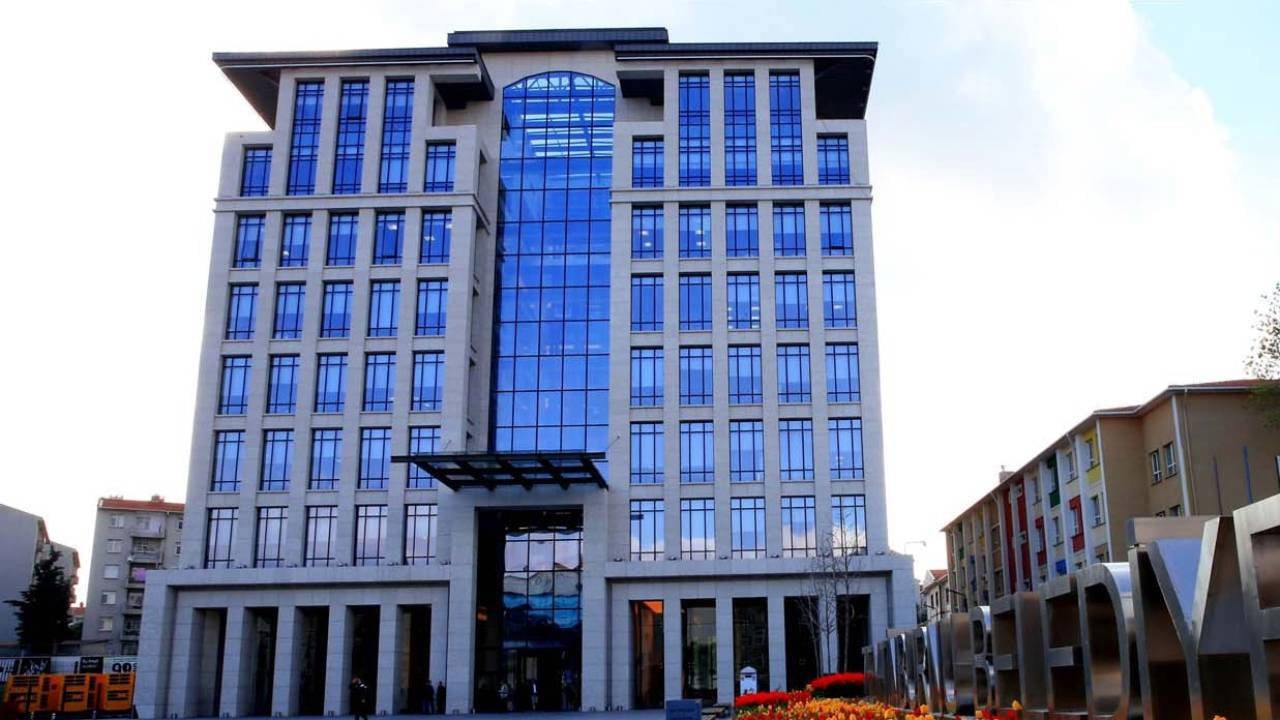 AK Partili belediye vergi borcu için müftülük binası ve cami satıyor