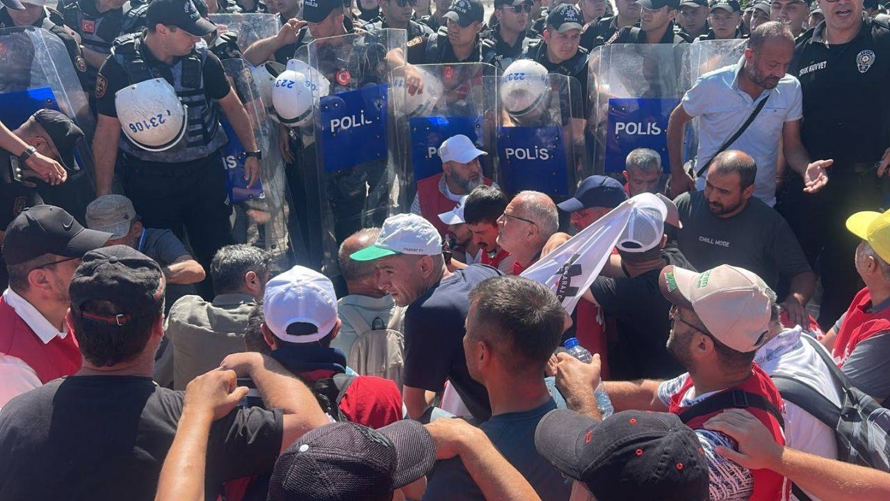 Ankara’ya yürüyen işçilere polis müdahale etti