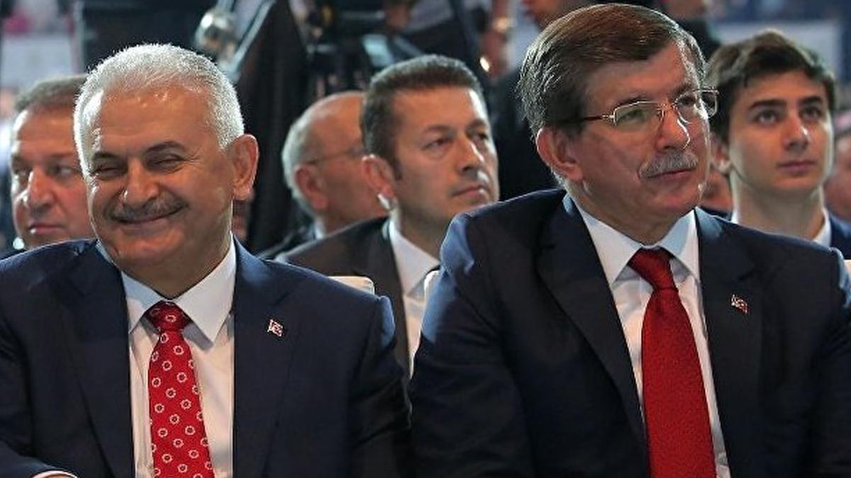 Davutoğlu’ndan Binali Yıldırım’a: 15 Temmuz’da bir tünelde sabaha kadar saklandı