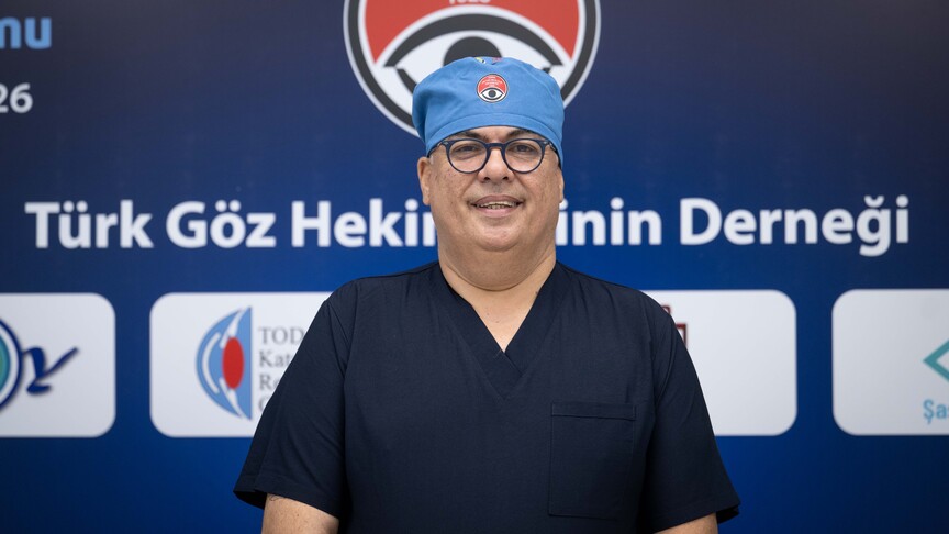 Glokomlu doğan bebek ameliyat edildi, üç bin hekim canlı izledi
