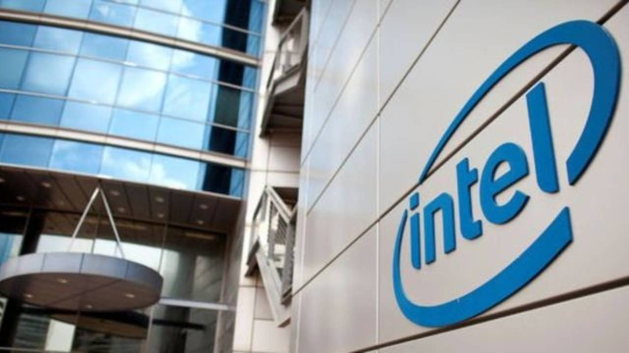 Intel 15 yıldan beri ilk kez bu kadar hızlı gelir artışı yaşadı