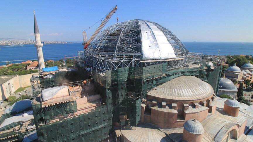 Ayasofya’da büyük restorasyon: Kurşun kubbe örtüsü onarım için söküldü