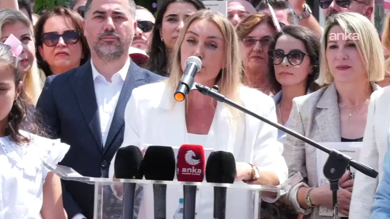 Dilek İmamoğlu: ‘Yeni Partimiz ülkemize hayırlı uğurlu olsun’