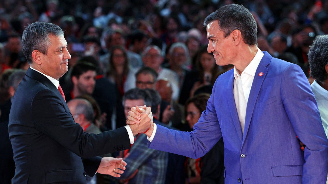 Pedro Sánchez’den Yeni Parti lideri Özel’e destek mektubu