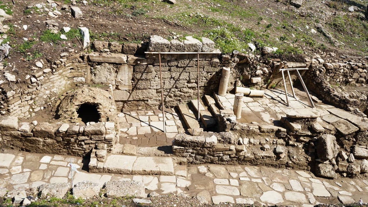Aspendos’ta kazı: İki bin yıllık ‘Tiyatro Caddesi’ gün yüzüne çıktı