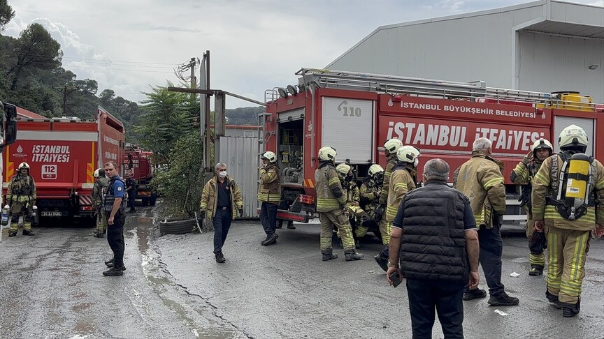 Fabrikada kimyasal tepkime: İşçiler tahliye edildi