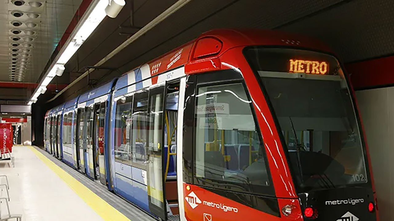 İstanbul metrosunda korku: Görme özürlü yolcu raylara düştü