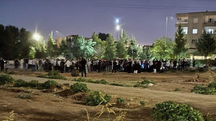 Batman’da mezarlıkta dehşet… Baba, oğlu ve yeğeni öldü