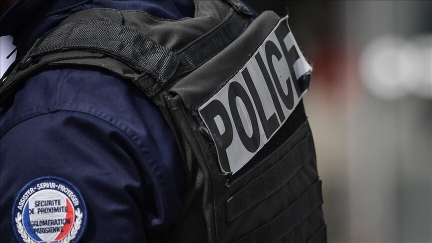 Paris’te bıçaklı saldırı: Üç kişi yaralandı