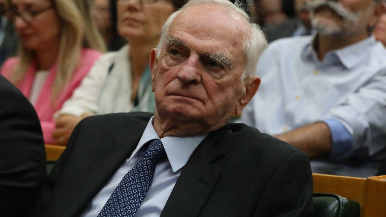 70 yıldır CHP üyesiydi: Önder Sav Yeni Partili oldu