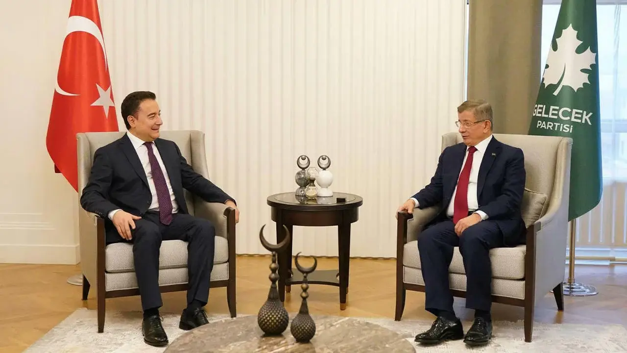 Babacan’dan Davutoğlu’na ziyaret