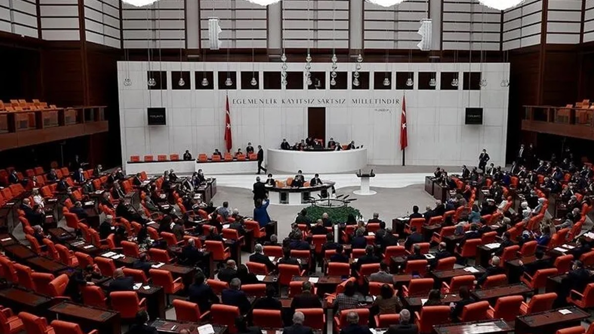 İki parti birleşiyor: ‘Görüşmeler çok güzel’