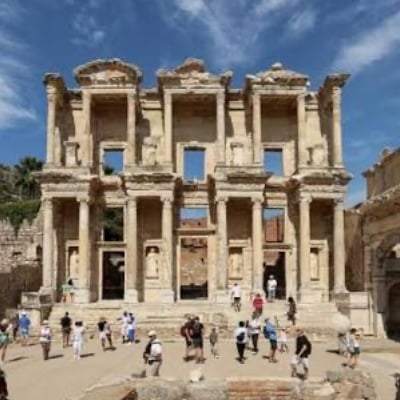 Efes Antik Kentinde keşif: Prematüre bebek kalıntıları bulundu