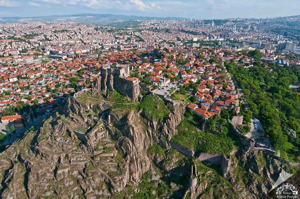 “Ankara Kalesi’nin Çocuğu”: Bir İnsan, Bir Şehir ve Karakterin Jeopolitiği
